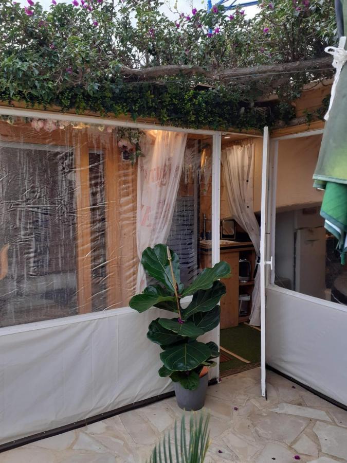 Nouveau ! Chambre D'Hote Insolite Privee " Coeurs De Pirates A Bali En Provence" Spa Sauna Massages Dans Cadre Exotique D'Amenagements Exterieurs D'Exception Ete Comme Hiver Bienvenue !!! 카발레르쉬르메르 외부 사진