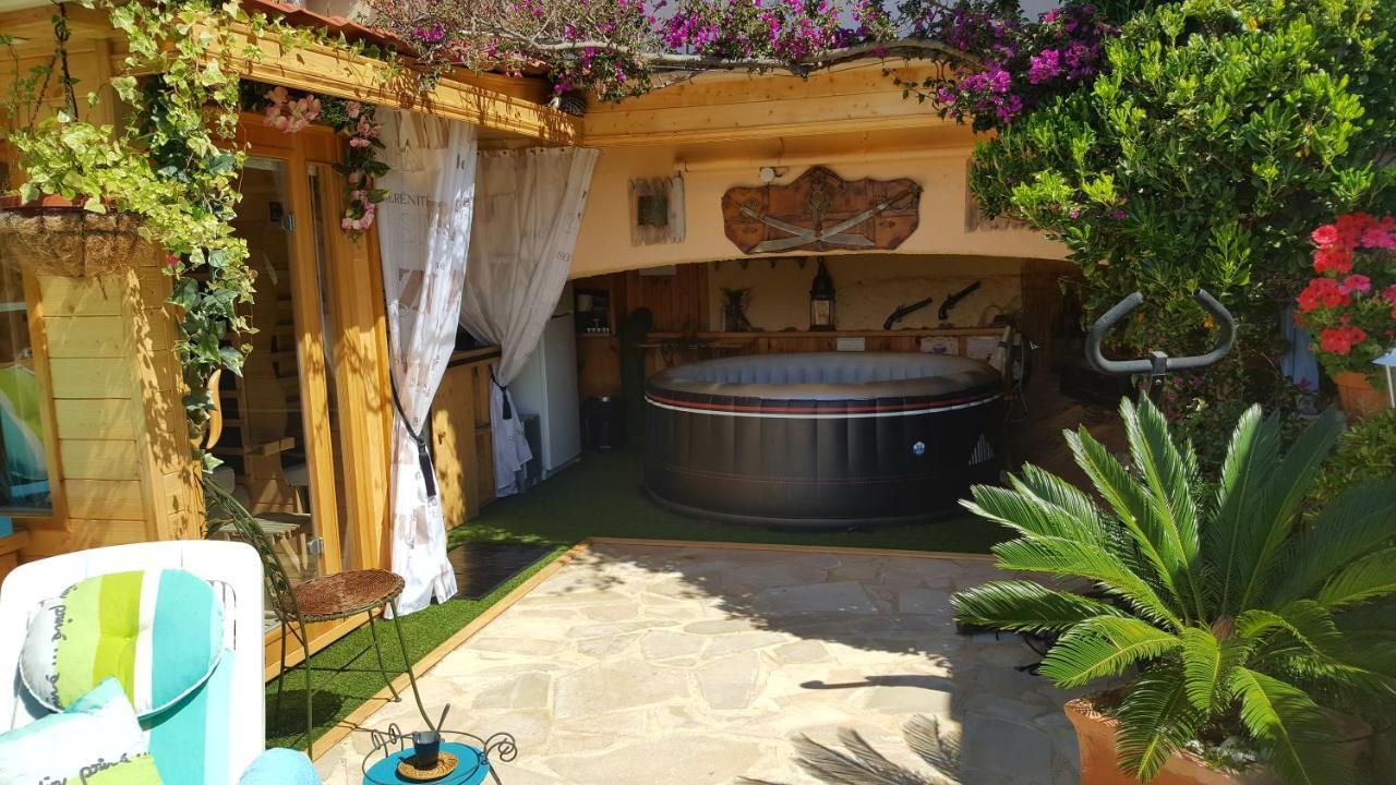Nouveau ! Chambre D'Hote Insolite Privee " Coeurs De Pirates A Bali En Provence" Spa Sauna Massages Dans Cadre Exotique D'Amenagements Exterieurs D'Exception Ete Comme Hiver Bienvenue !!! 카발레르쉬르메르 외부 사진
